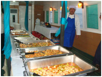 Prepare for Buffet Dinner on the Cruise